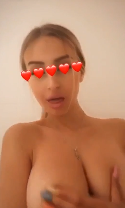 Nude des seins de polska sur onlyfans